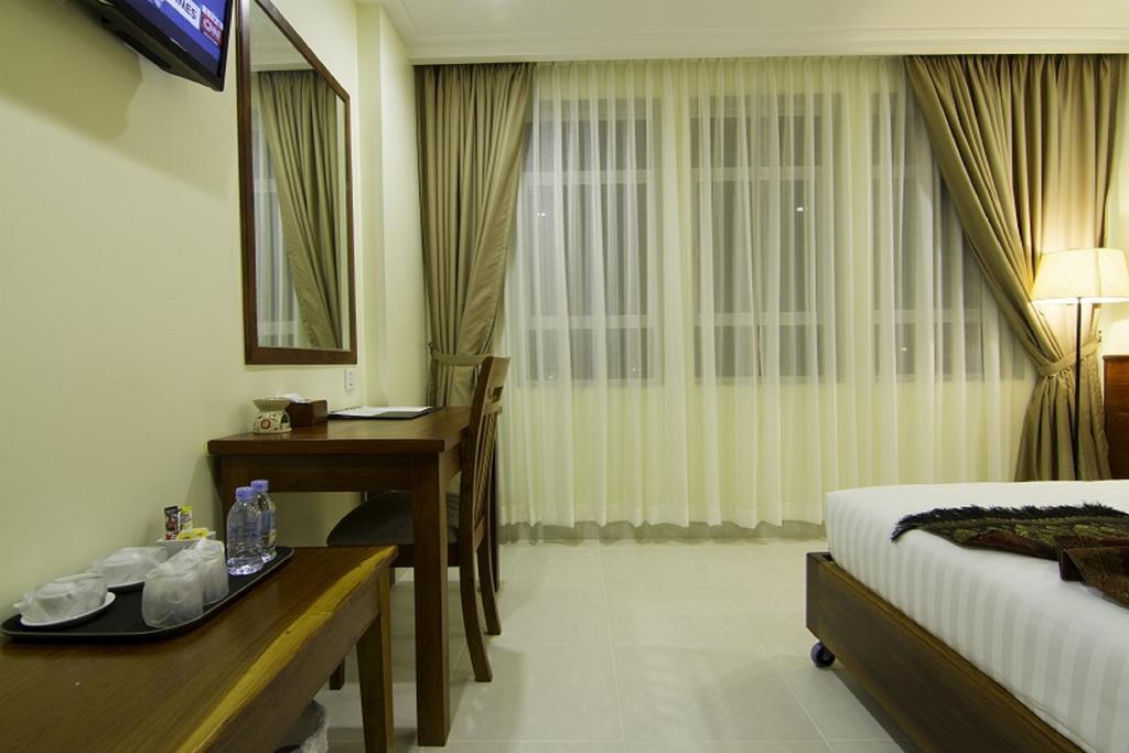 Rose Emerald Hotel Phnom Penh Ngoại thất bức ảnh