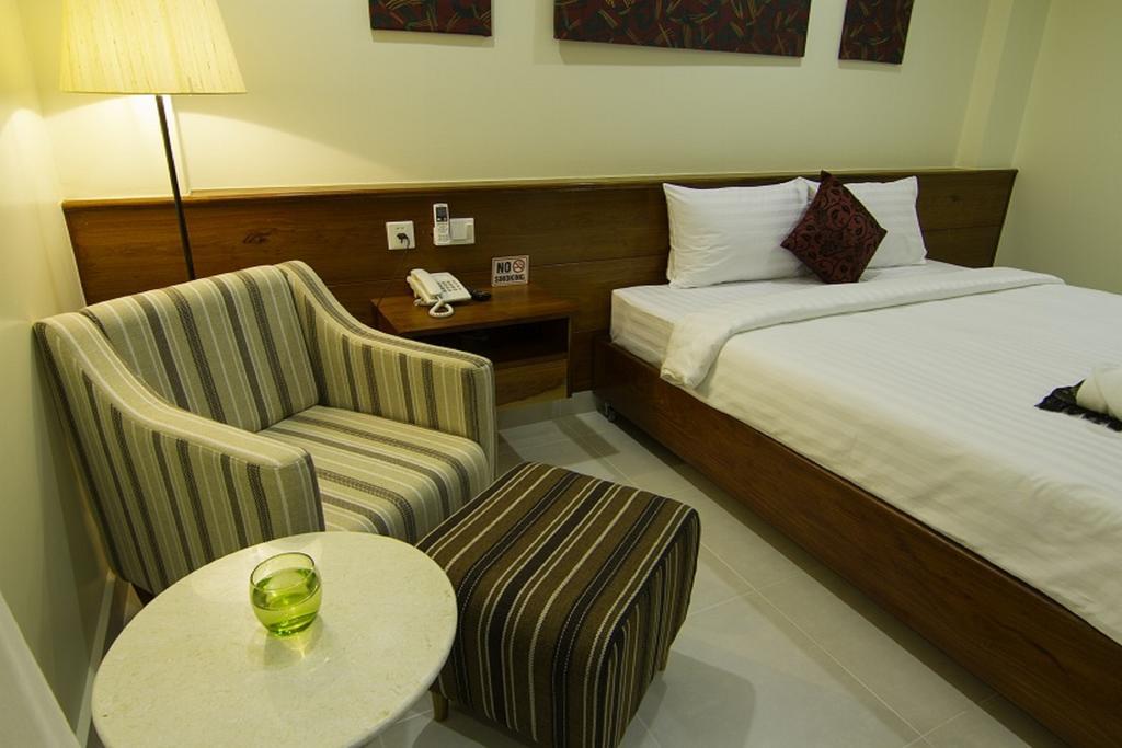 Rose Emerald Hotel Phnom Penh Ngoại thất bức ảnh