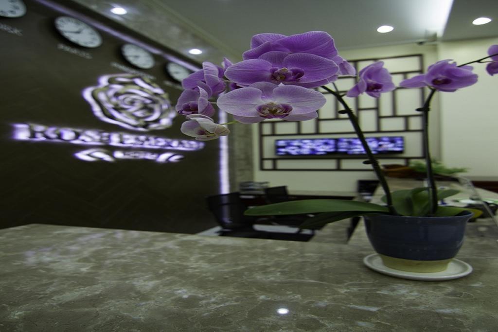 Rose Emerald Hotel Phnom Penh Ngoại thất bức ảnh
