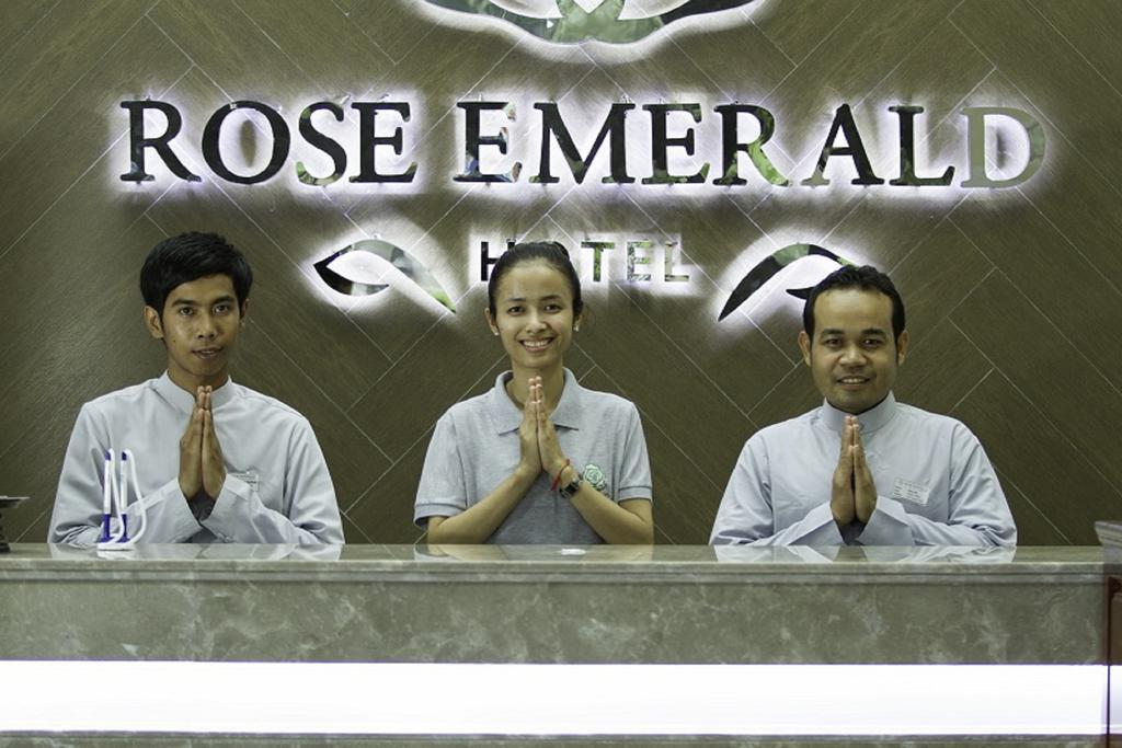 Rose Emerald Hotel Phnom Penh Ngoại thất bức ảnh