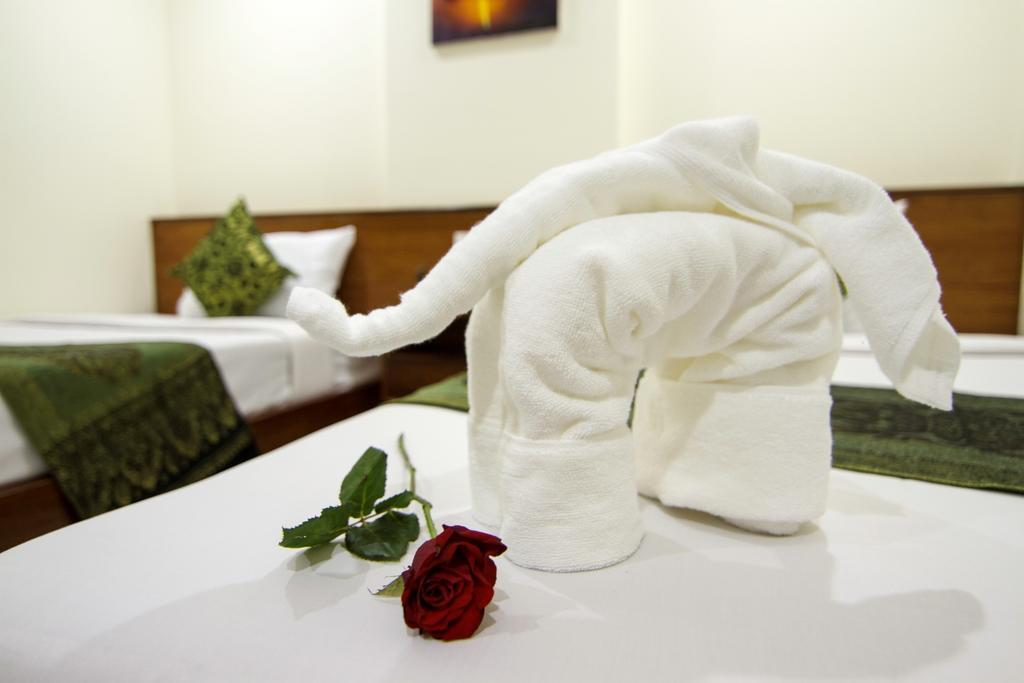 Rose Emerald Hotel Phnom Penh Ngoại thất bức ảnh