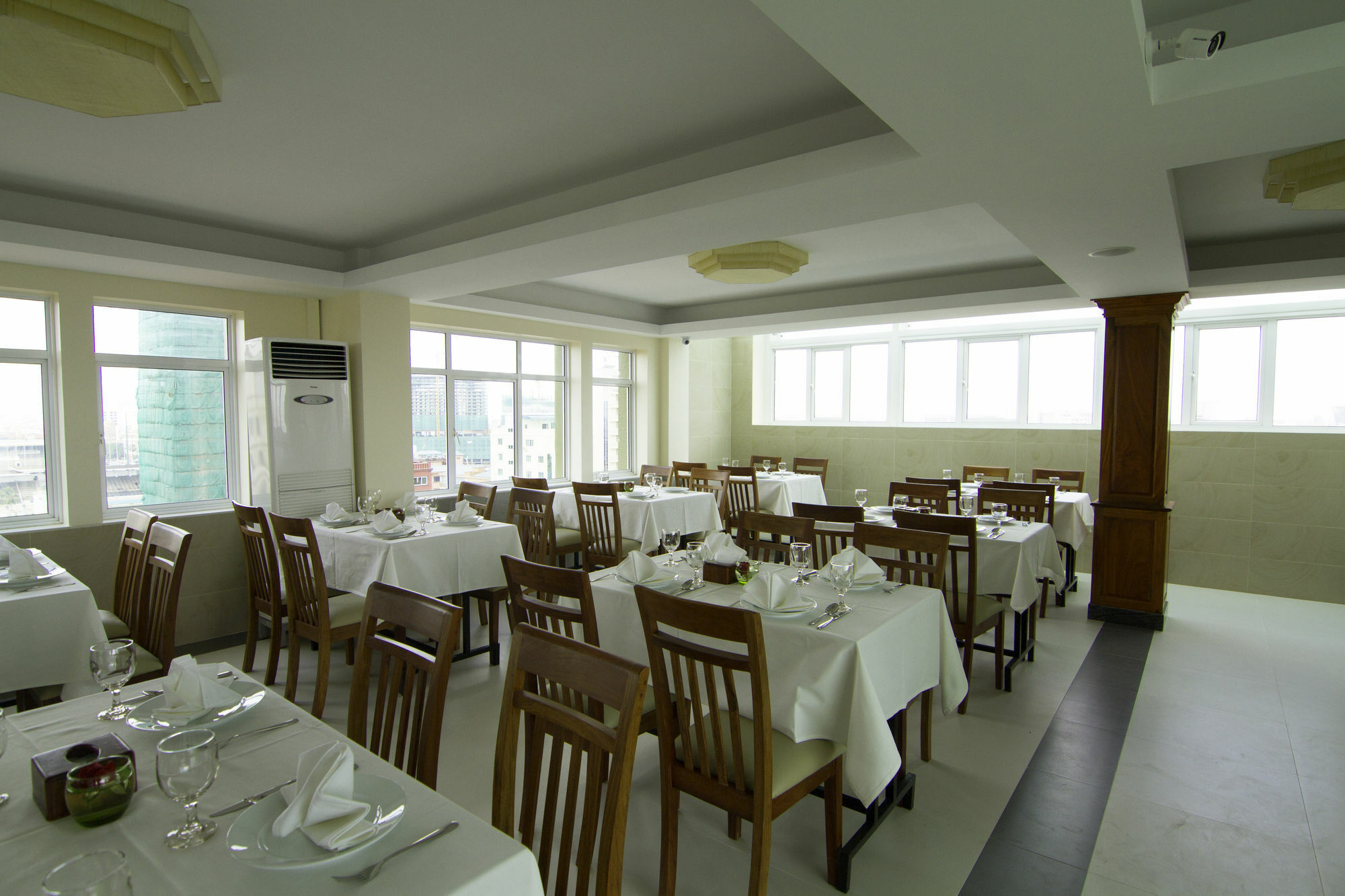 Rose Emerald Hotel Phnom Penh Ngoại thất bức ảnh