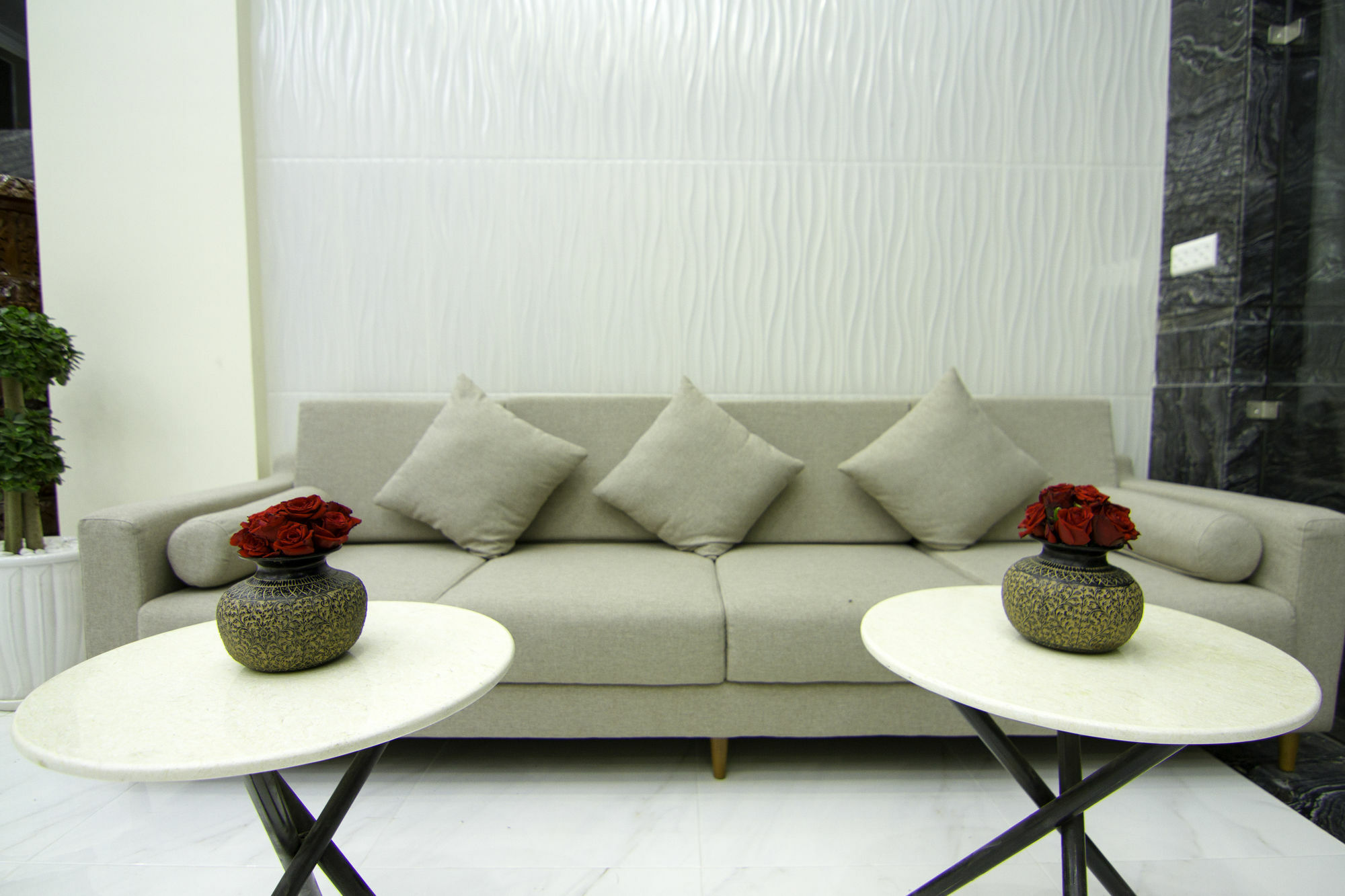 Rose Emerald Hotel Phnom Penh Ngoại thất bức ảnh