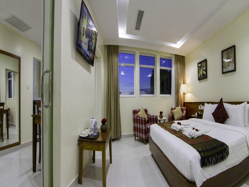 Rose Emerald Hotel Phnom Penh Ngoại thất bức ảnh