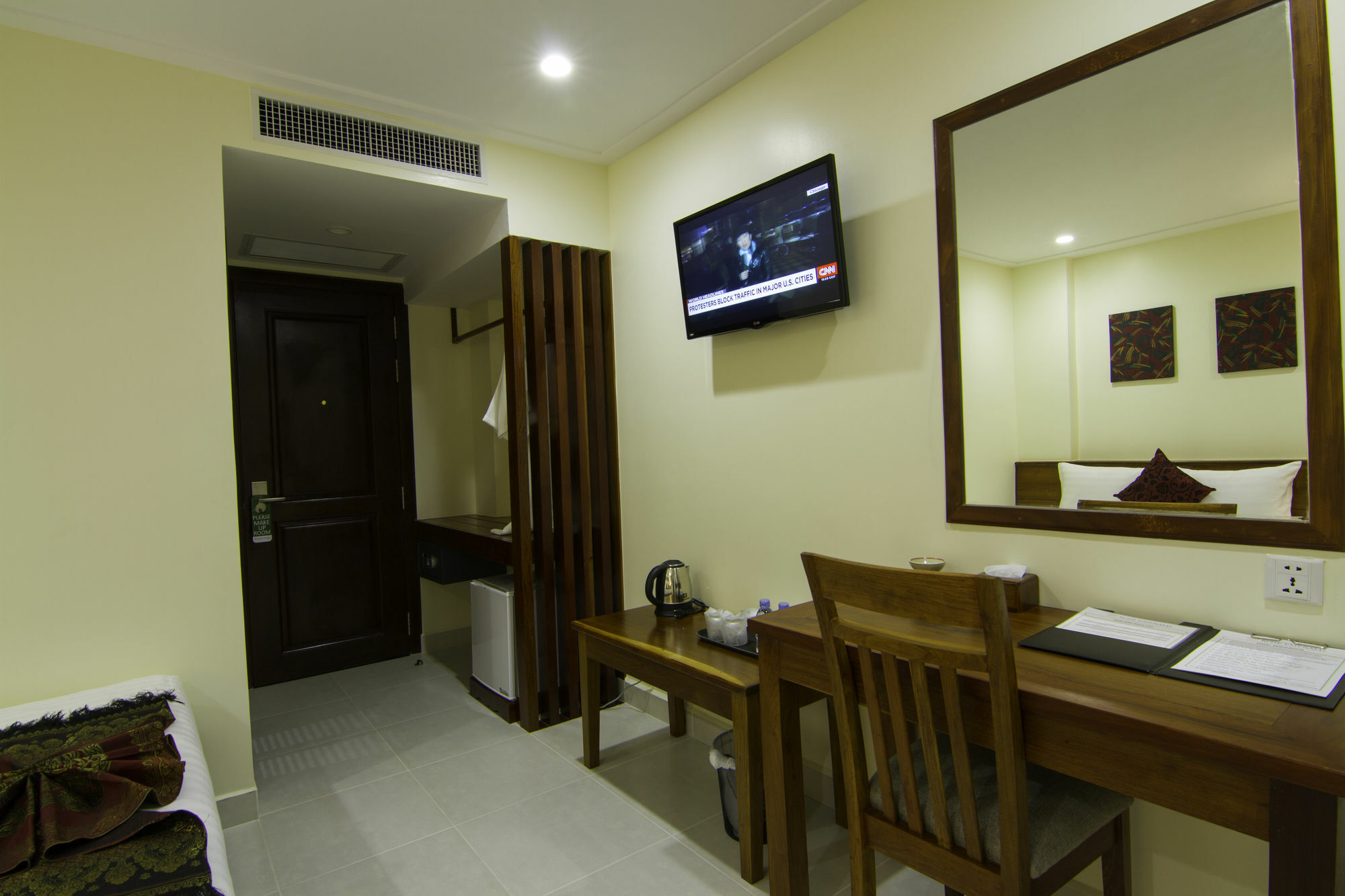 Rose Emerald Hotel Phnom Penh Ngoại thất bức ảnh