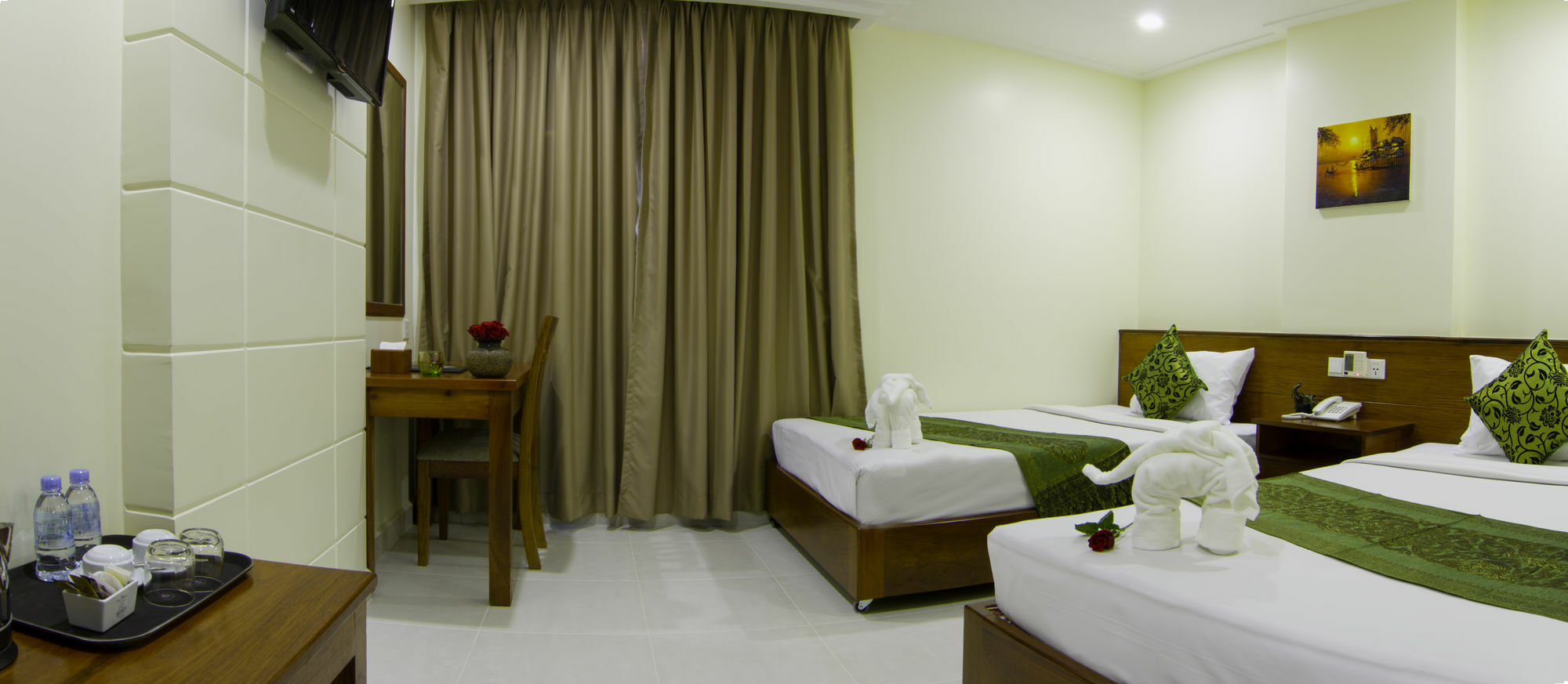 Rose Emerald Hotel Phnom Penh Ngoại thất bức ảnh